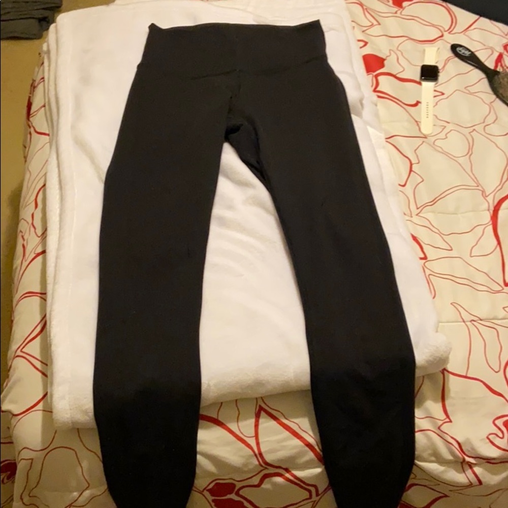 Black lululemon leggings